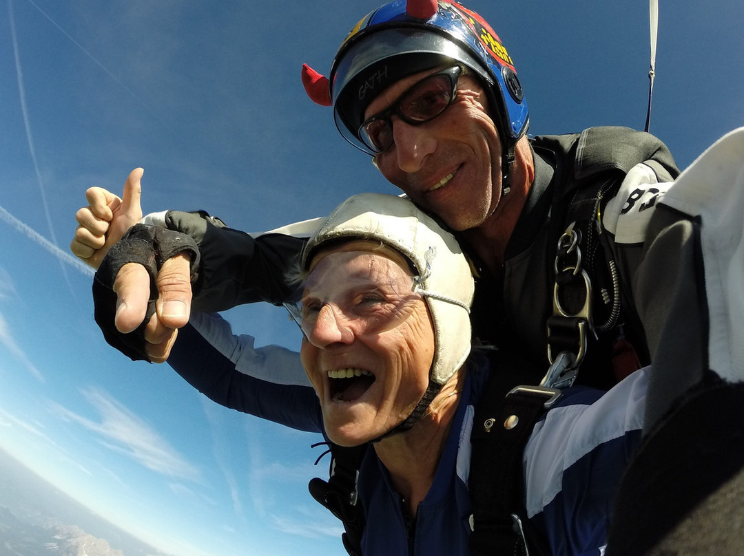 Bestskydive Tirol Tandemskydive St Johann Tirol-圣约翰堤候必去景点
