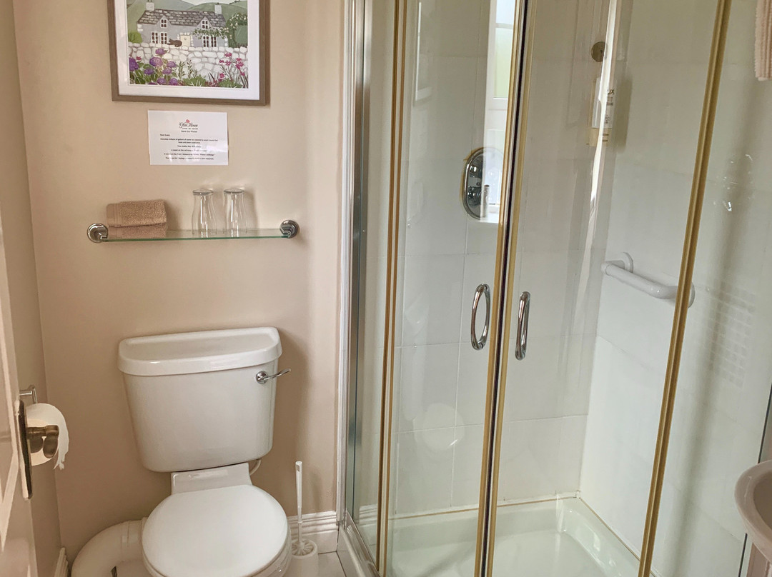 The Glen House主图