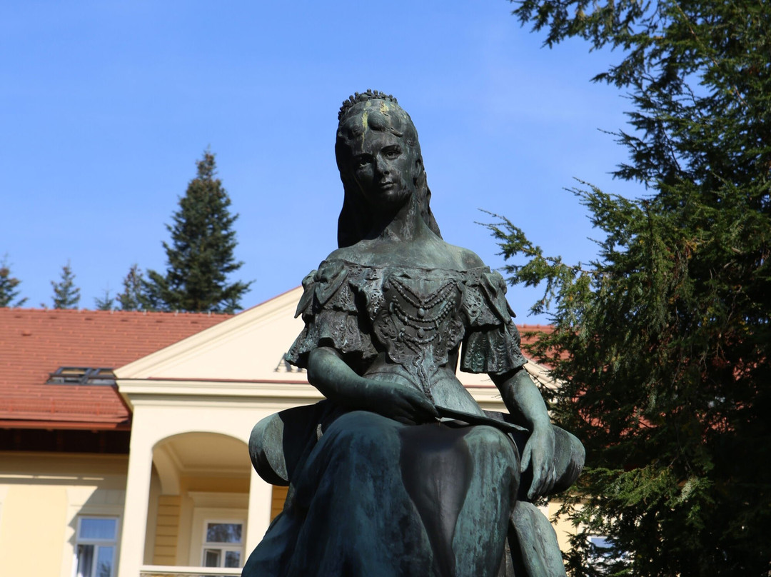 Statue of Empress Elisabeth-Bardejovske Kupele必去景点