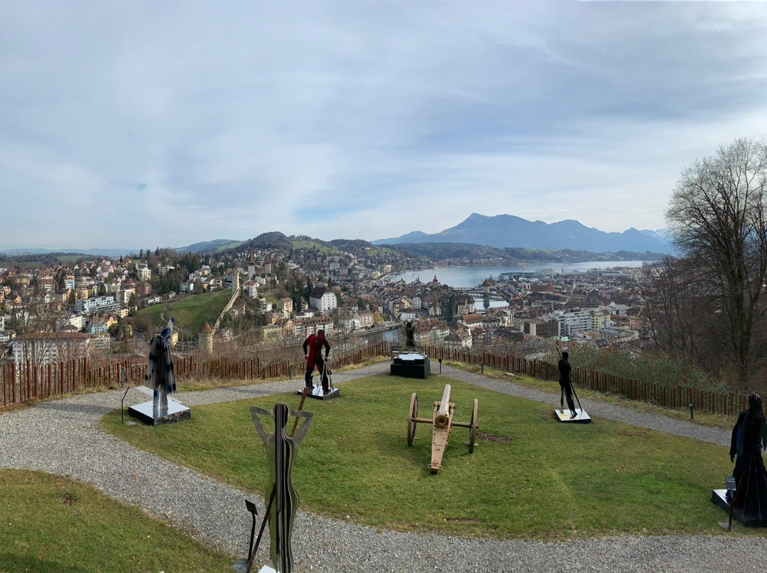 LA Collection'Air Sculpture Park-卢塞恩必去景点