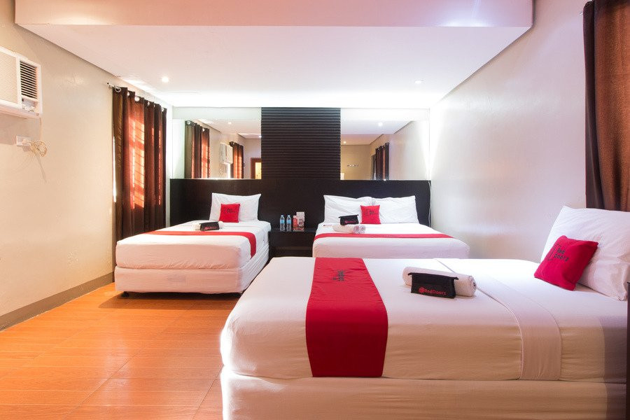 RedDoorz Plus Near Tacloban Astrodome主图