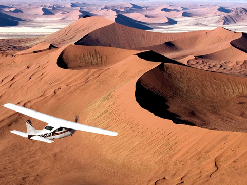 Skeleton Coast Safaris (with the Schoeman Family)