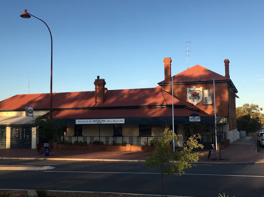 Bedford Arms Hotel主图