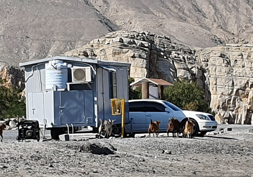 Bassa Public Beach-海塞卜必去景点