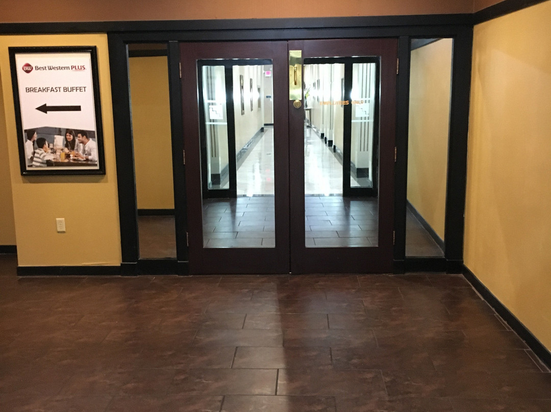 Best Western Plus Milwaukee Airport Hotel & Conference Center主图