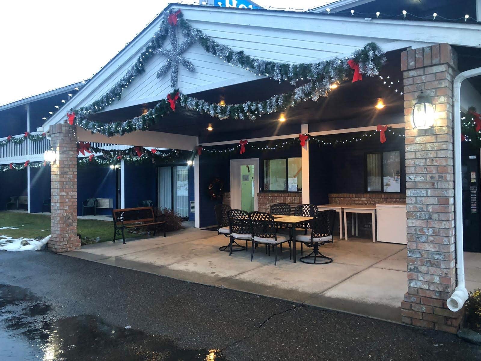 Wedge Mountain Inn-官方