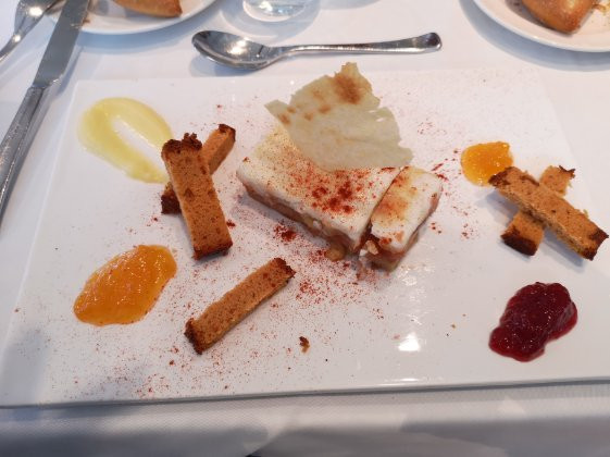 Hotel Masmonzon主图