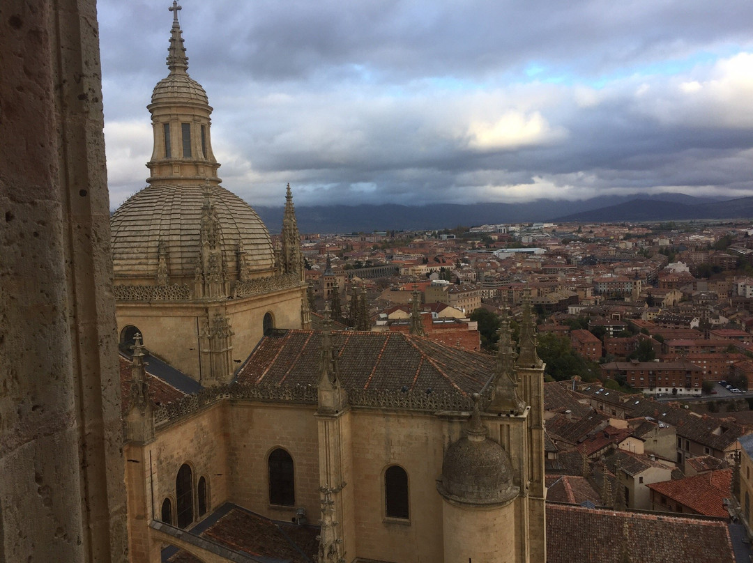Torre Campanario De La Catedral-塞哥维亚必去景点