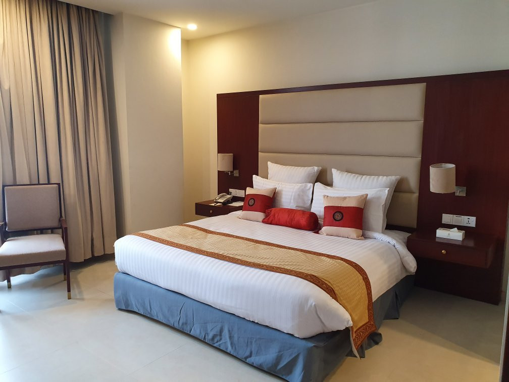 Nine Tree Luxury Hotel & Suites Lahore