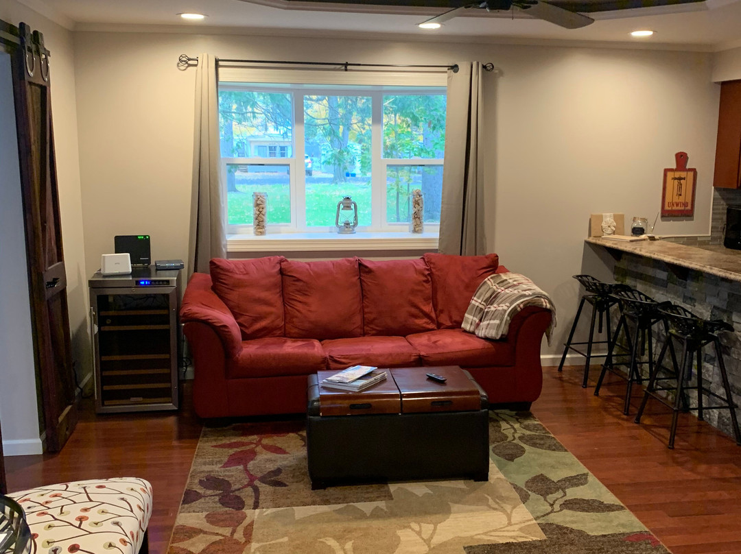 Finger Lakes Mill Creek Cabins主图