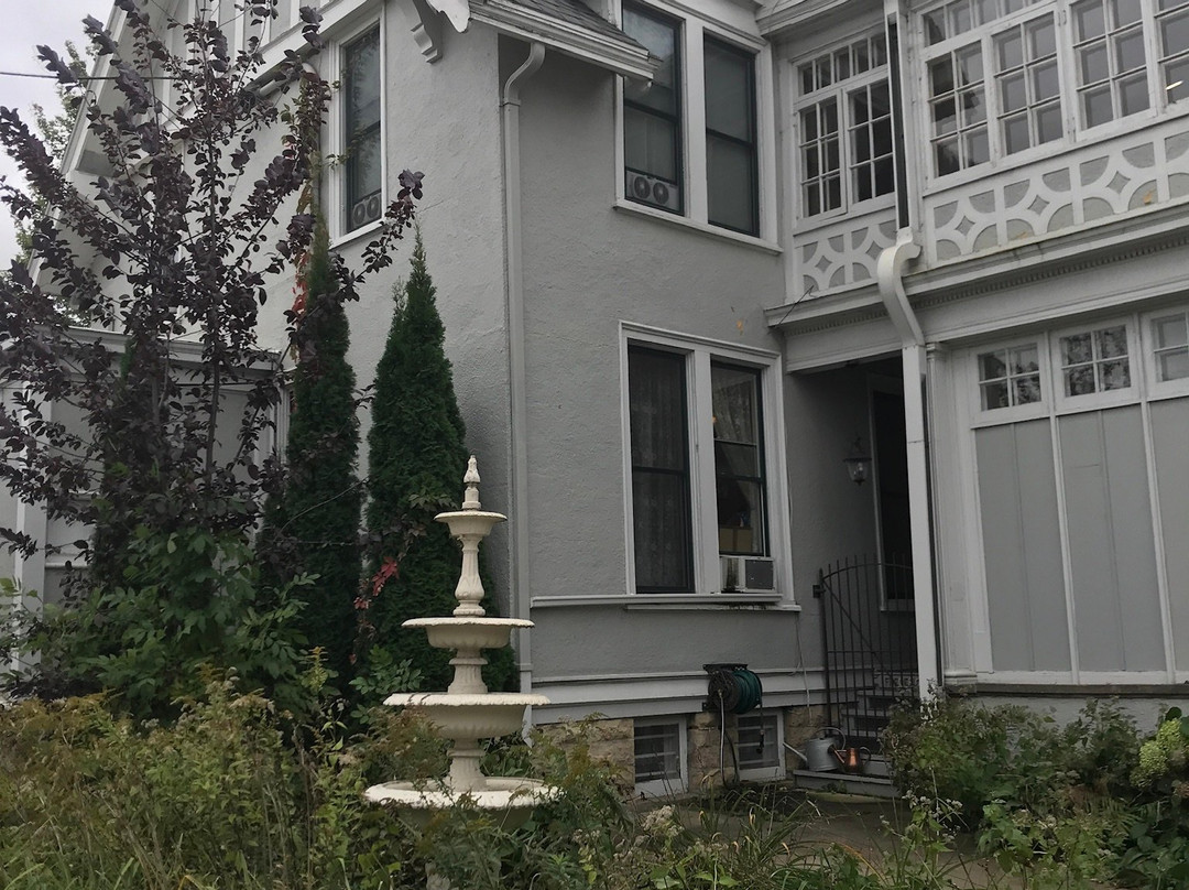 Alexander Mansion Bed & Breakfast主图