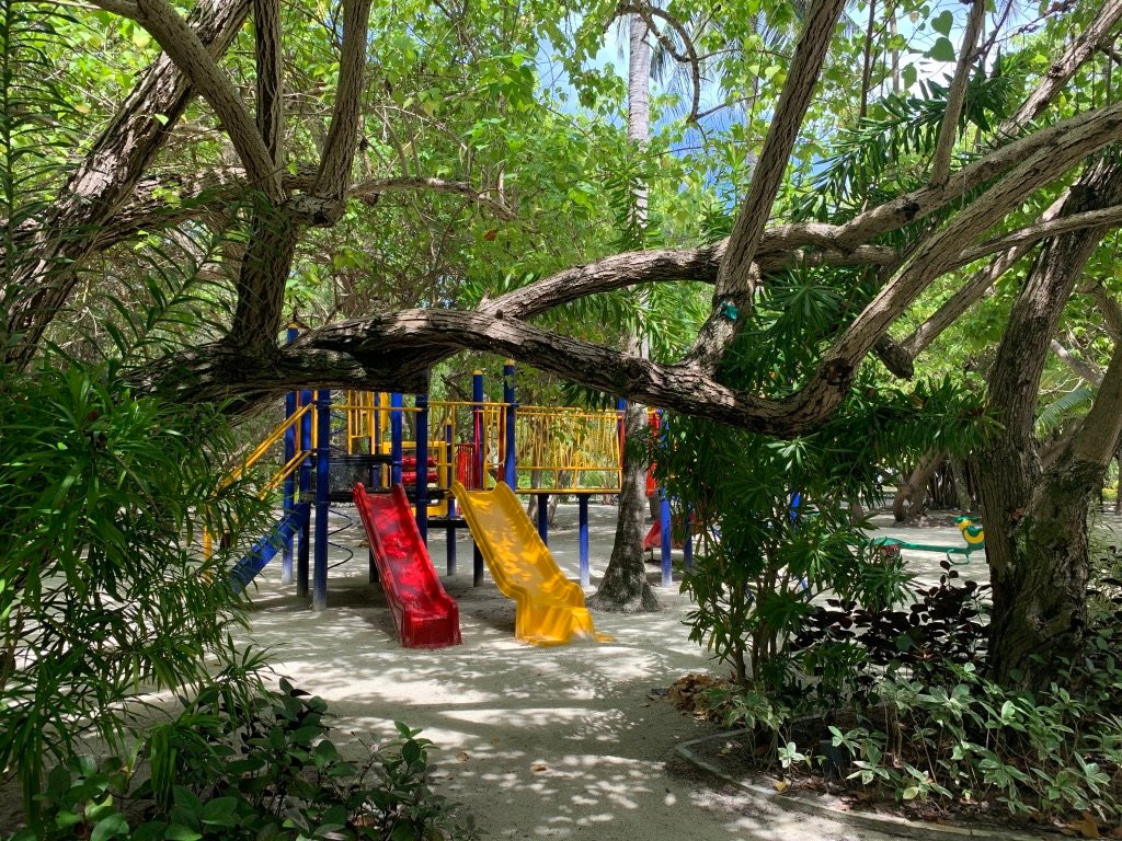 阿达兰胡度兰岛度假村主图