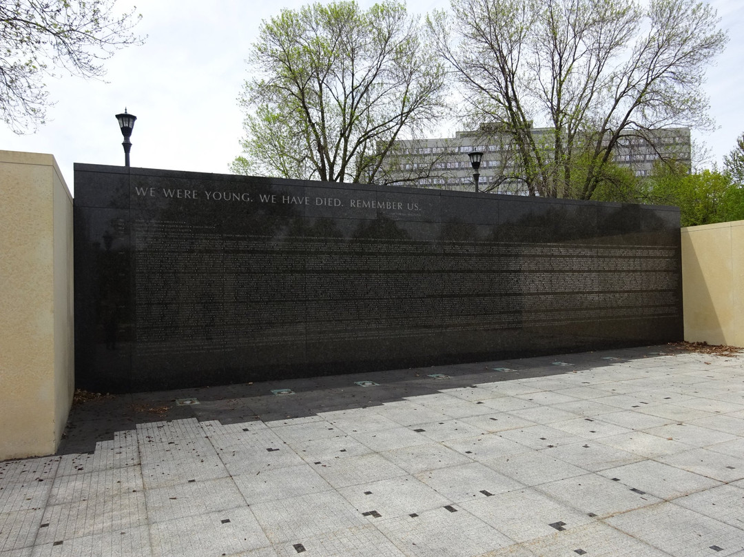 Minnesota Vietnam Veterans' Memorial景点图片
