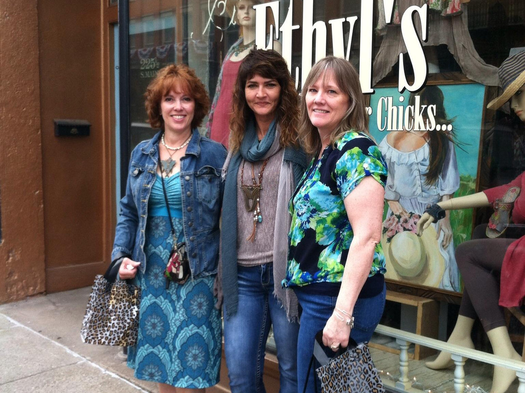 Ethyl's-加利纳必去景点