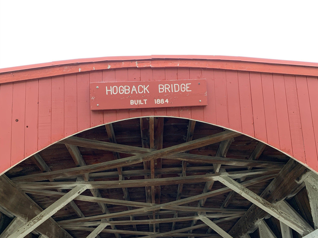 Hogback Covered Bridge-Winterset必去景点