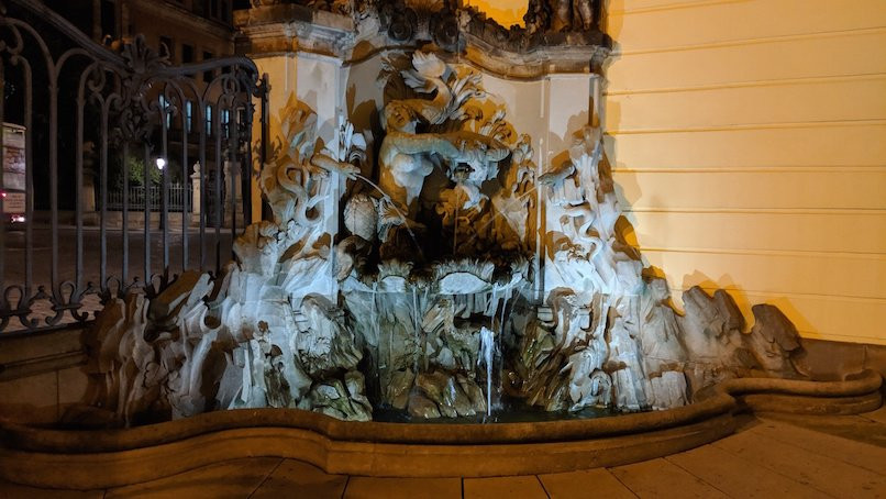 Najadenbrunnen I und II-德累斯顿必去景点