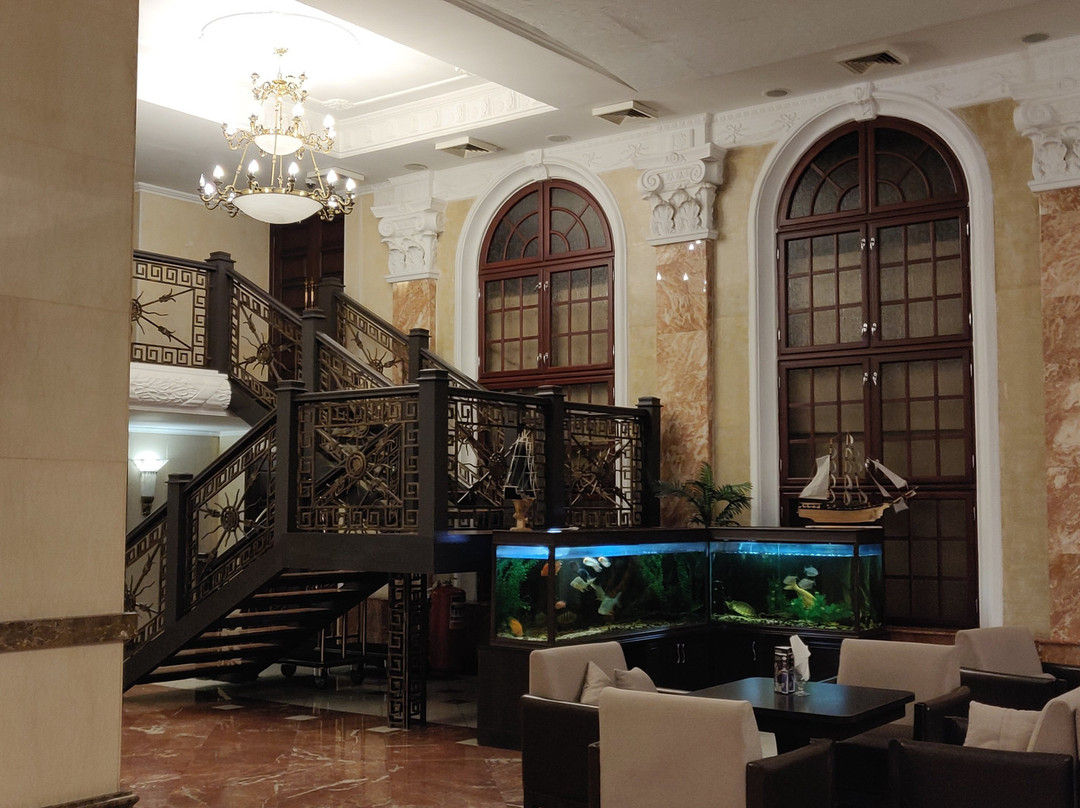 Shiny River Hotel主图