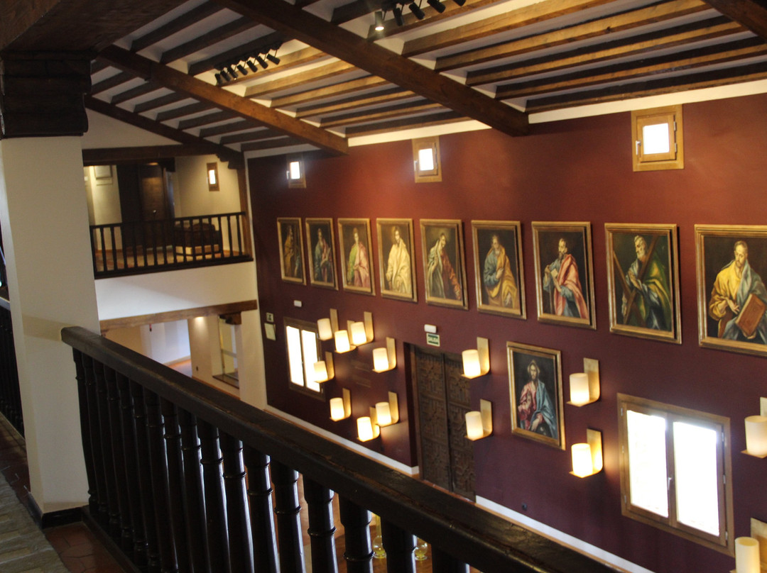 帕拉多托莱多酒店主图