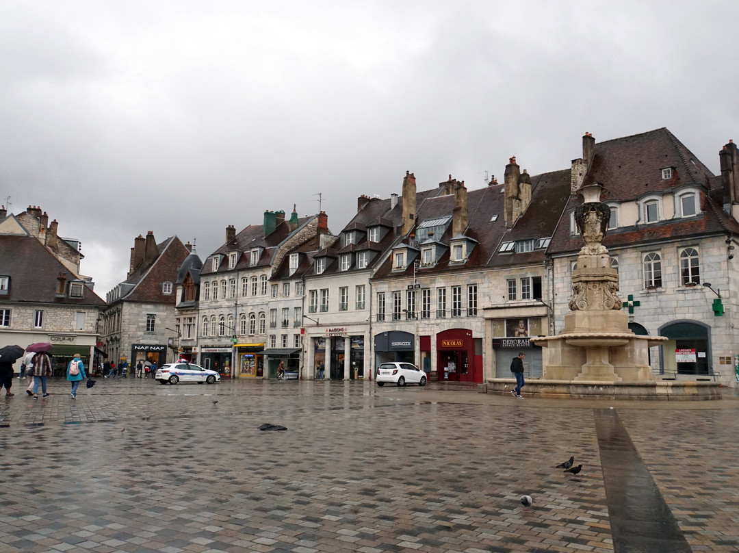 Place de la Révolution-贝桑松必去景点