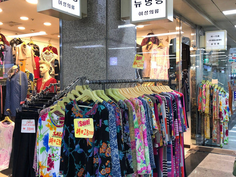 Myeongdong Underground Shopping Center-首尔必去景点