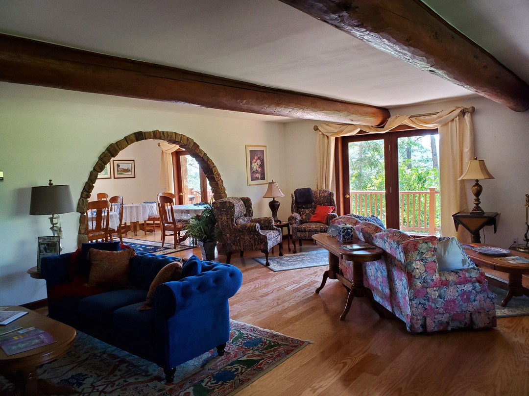 Canyon Crest Lodge主图