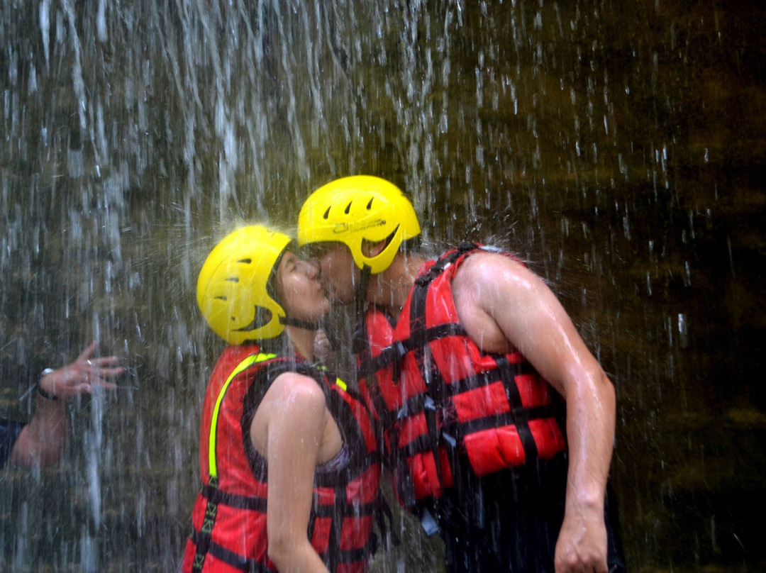 Albania Rafting Group景点图片