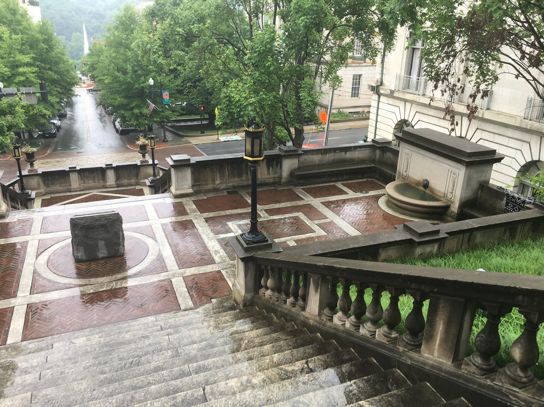 Court House Hill景点图片
