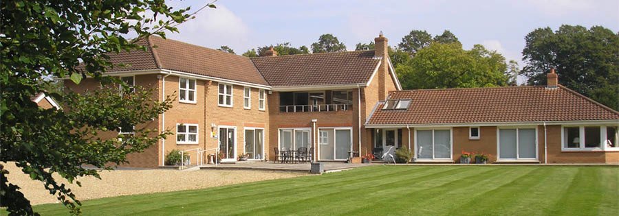 The Meadow House-官方