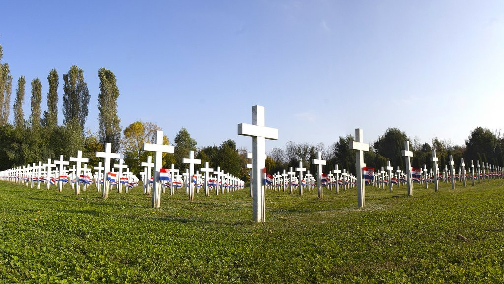 Memorijalno Groblje Vukovar景点图片