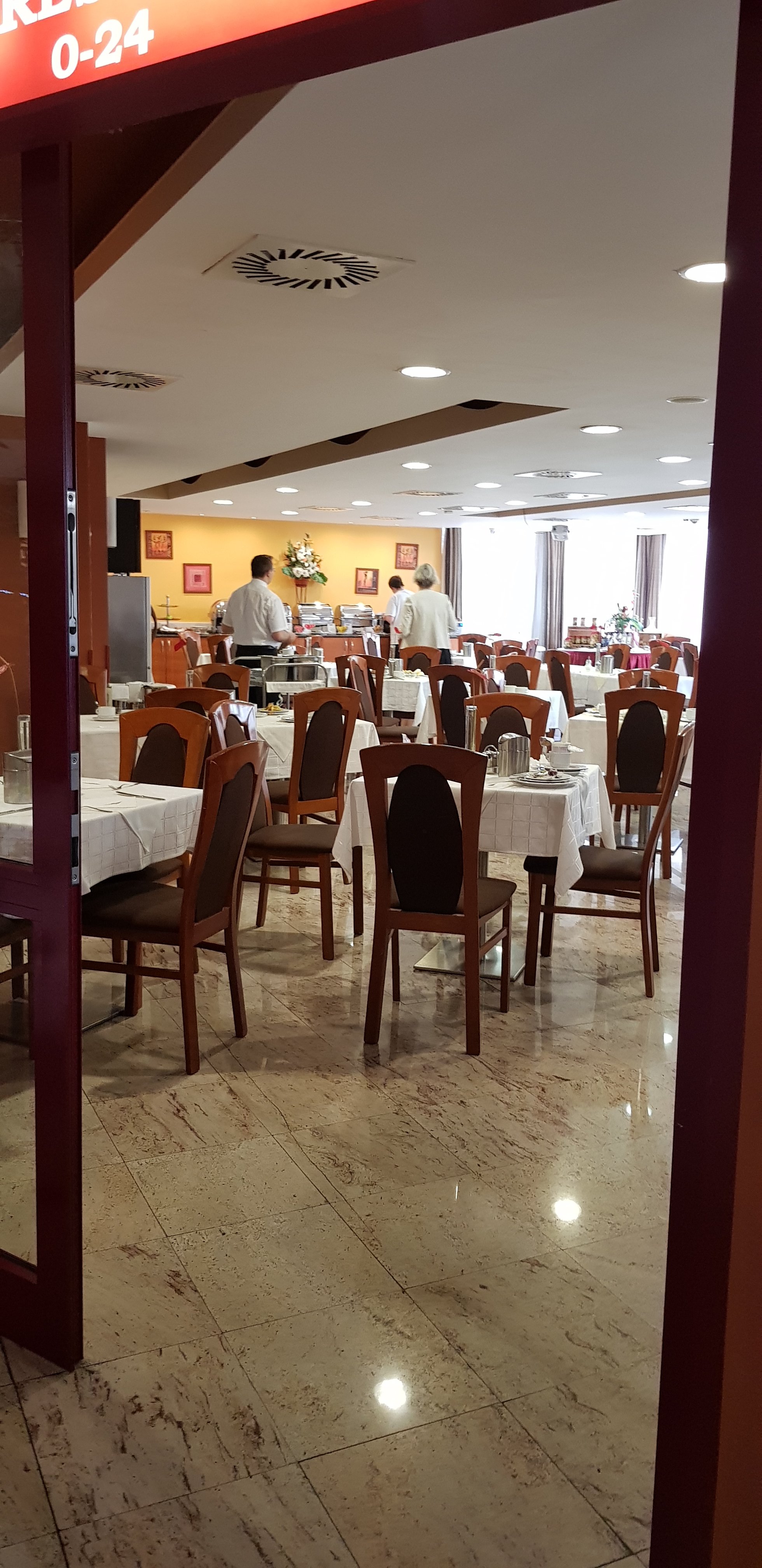 布达佩斯机场酒店-餐饮