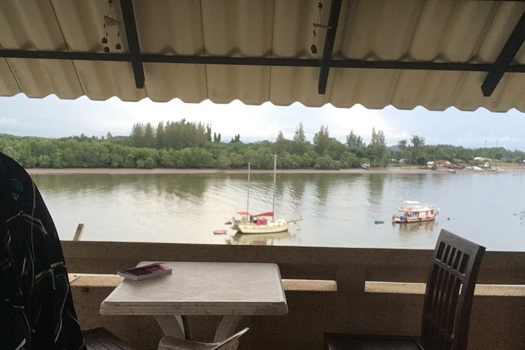 甲米市海景酒店主图