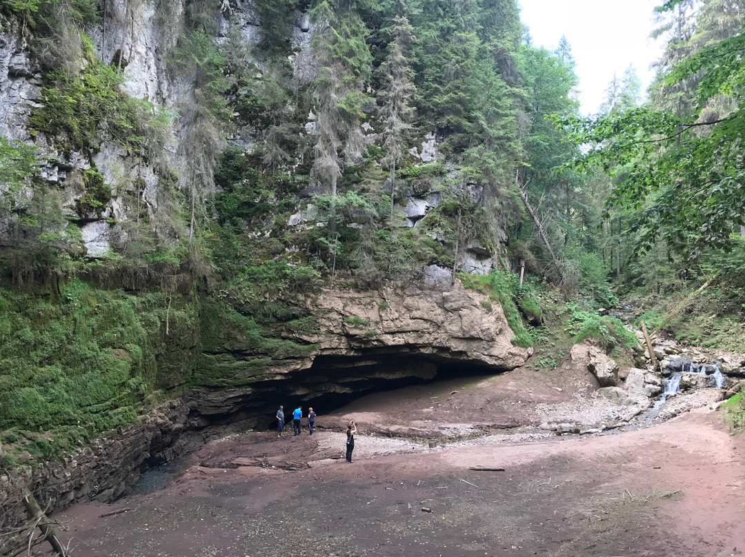 Vartop Cave景点图片