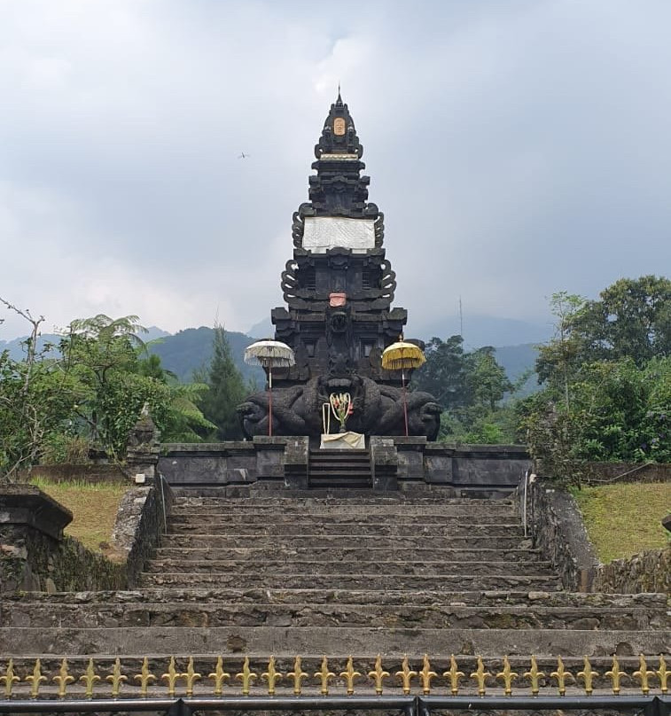 Pura Parahyangan Agung Taman Sari Gunung Salak-茂物必去景点
