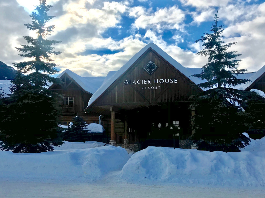 冰屋度假酒店主图