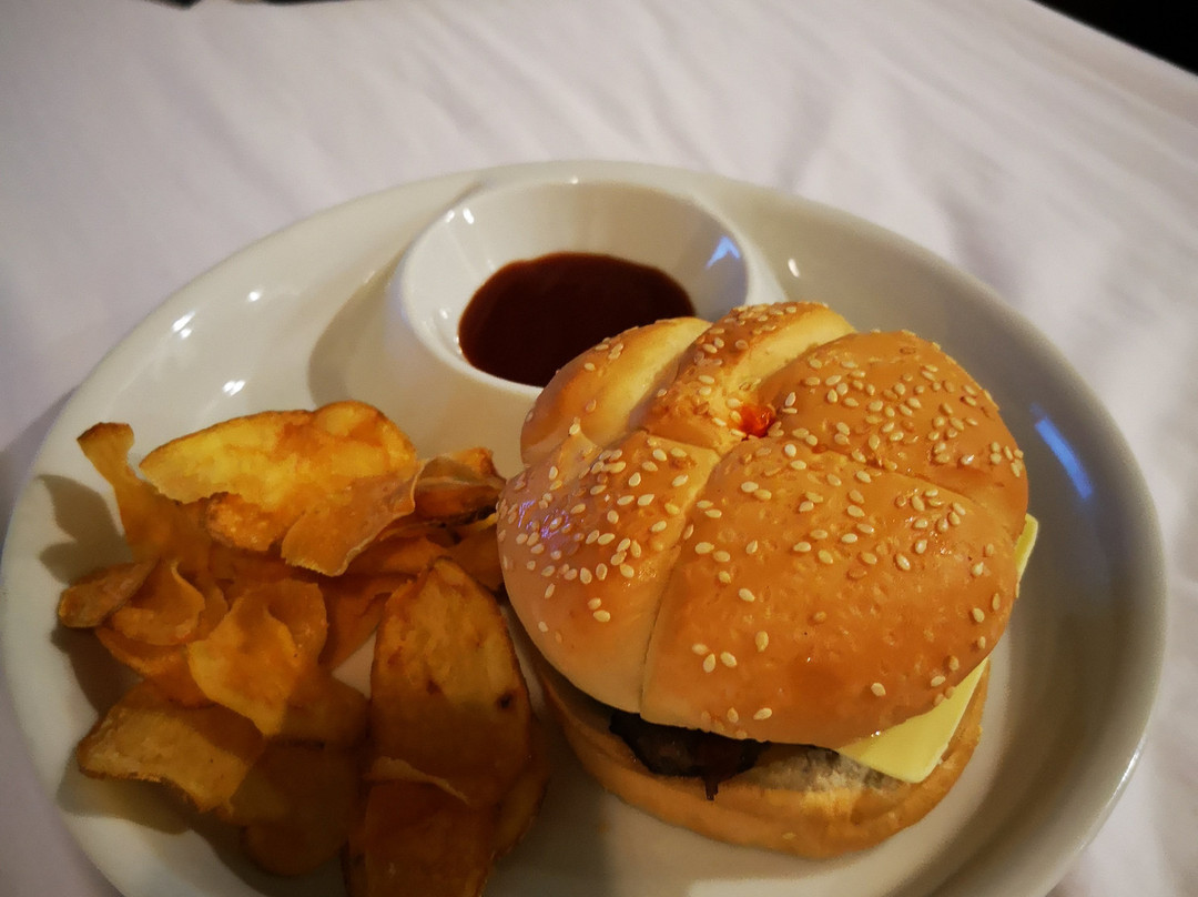 Tacloban Plaza Hotel主图