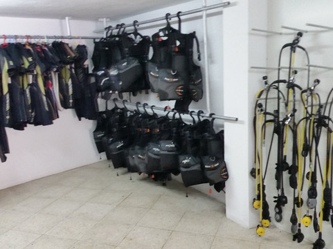 Deep Dive Diving Center-Tuzla必去景点