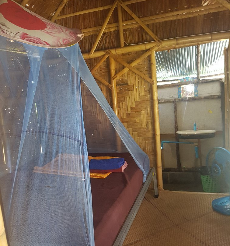 Bamboo Hut Bungalows主图