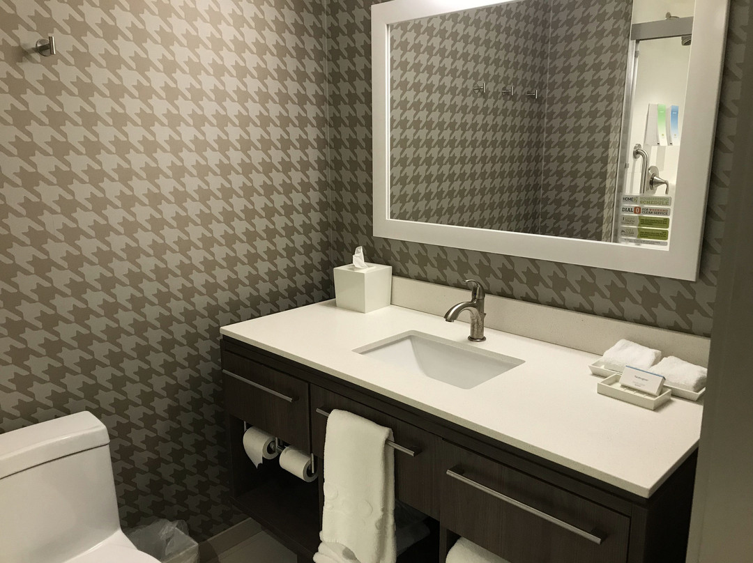 Home2 Suites by Hilton Portland Airport ME主图