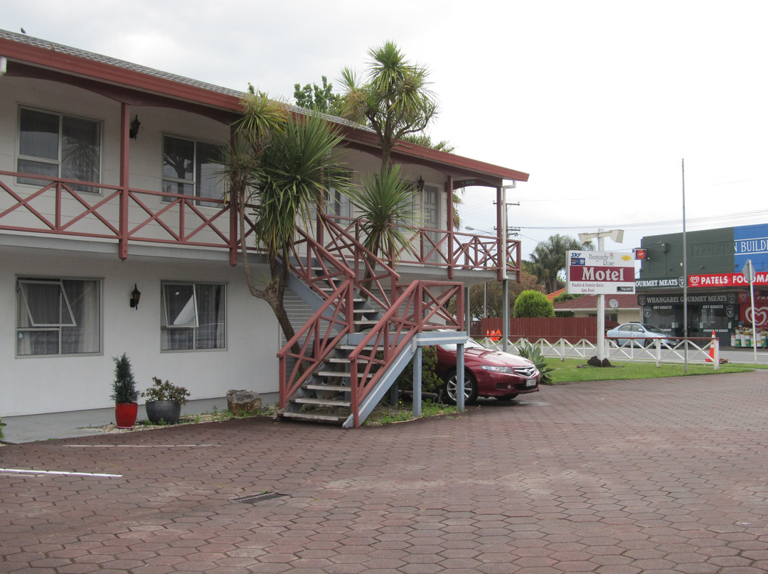 Burgundy Rose Motel主图