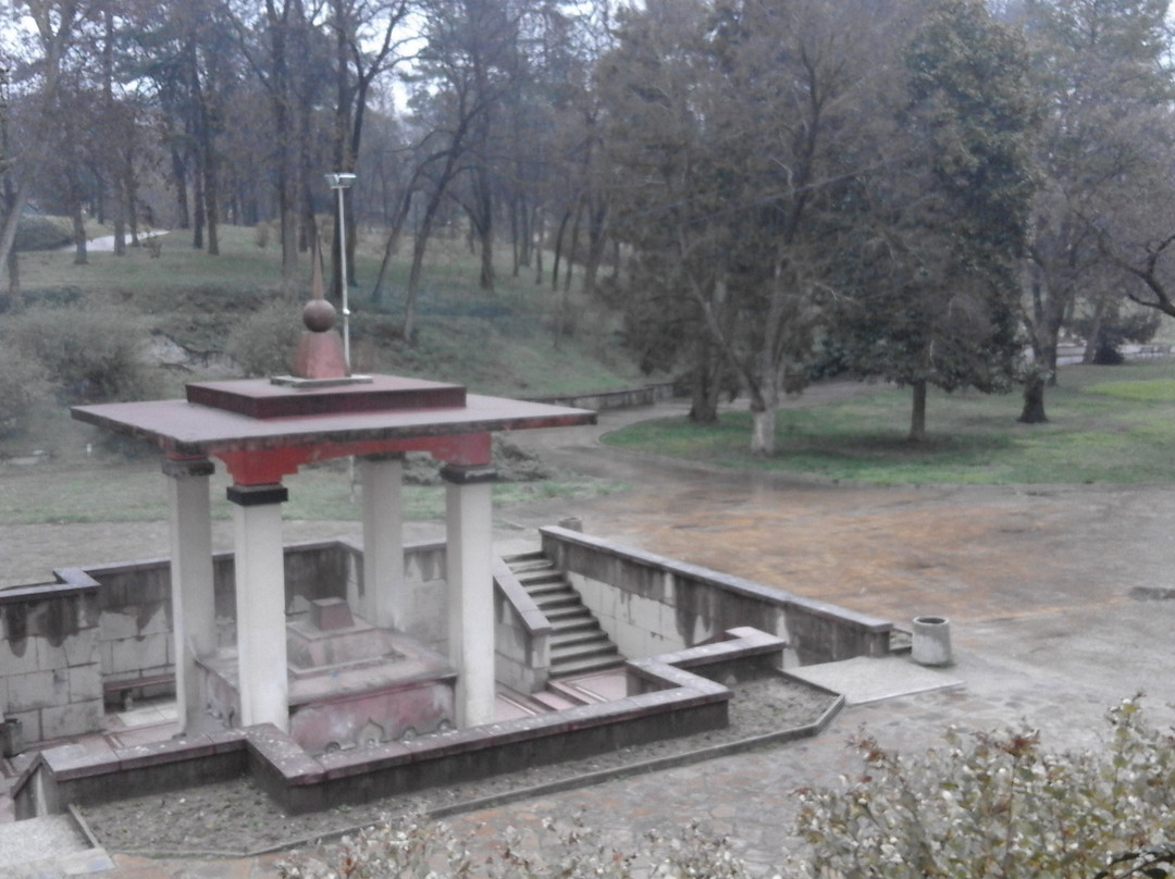 Mineral Spring Momina Banya-Hissarya必去景点