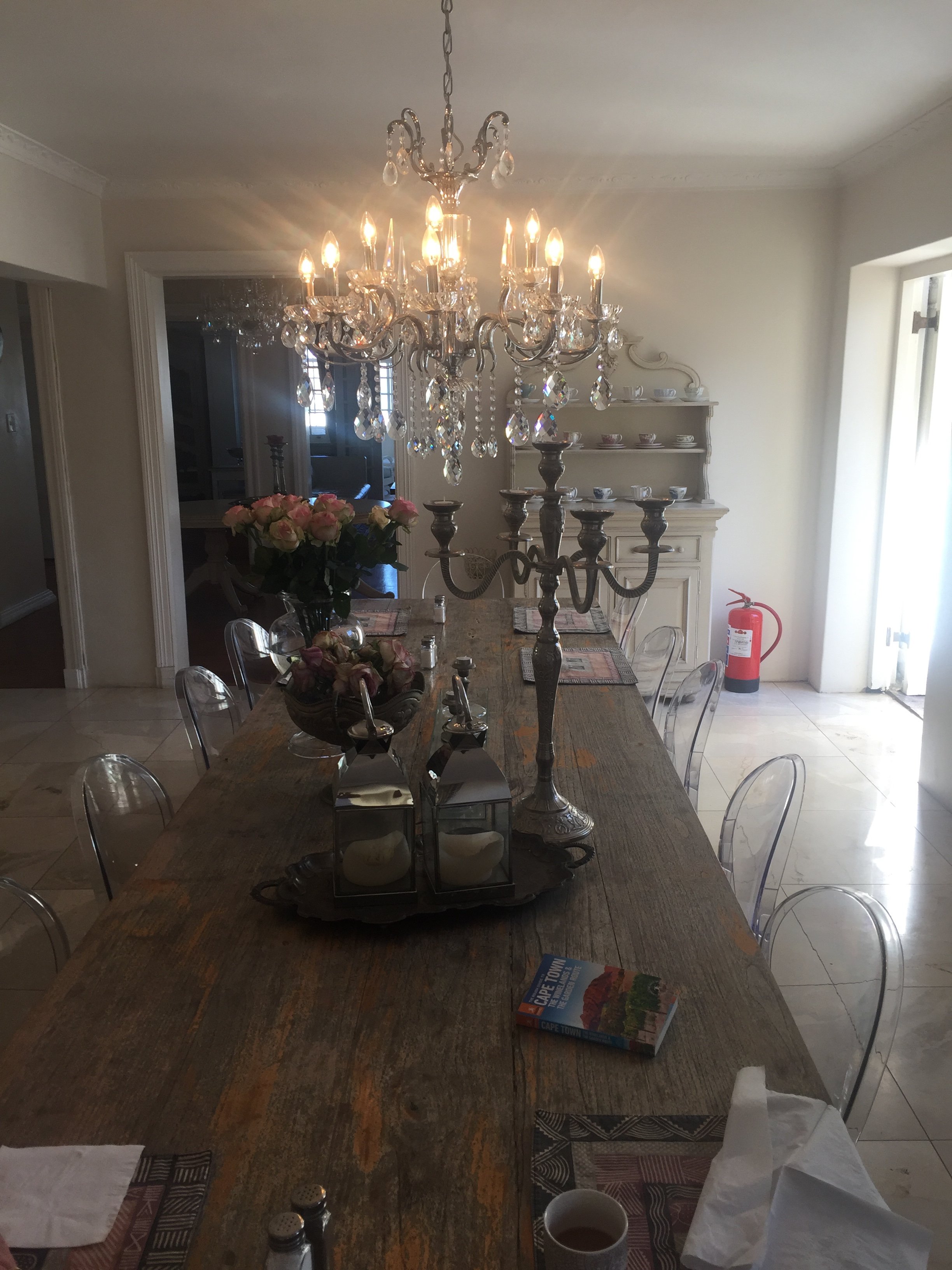 Rhonda's Manor Guest House-餐饮