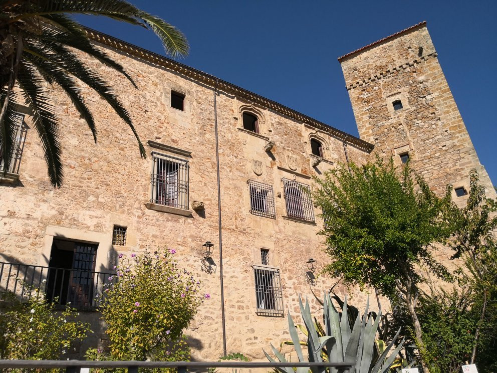 Casa-Fuerte de Luis de Chaves "el Viejo"景点图片