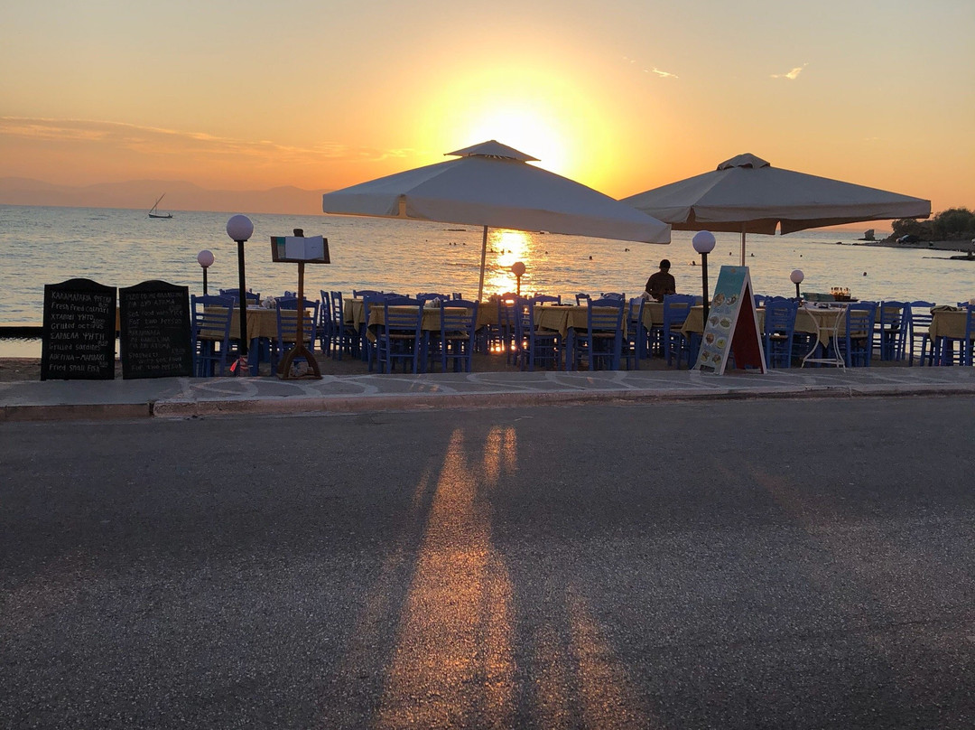 Avra Beach景点图片