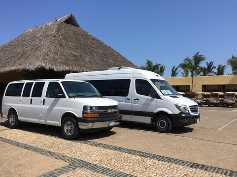 PVShuttles.com-瓦拉塔港必去景点