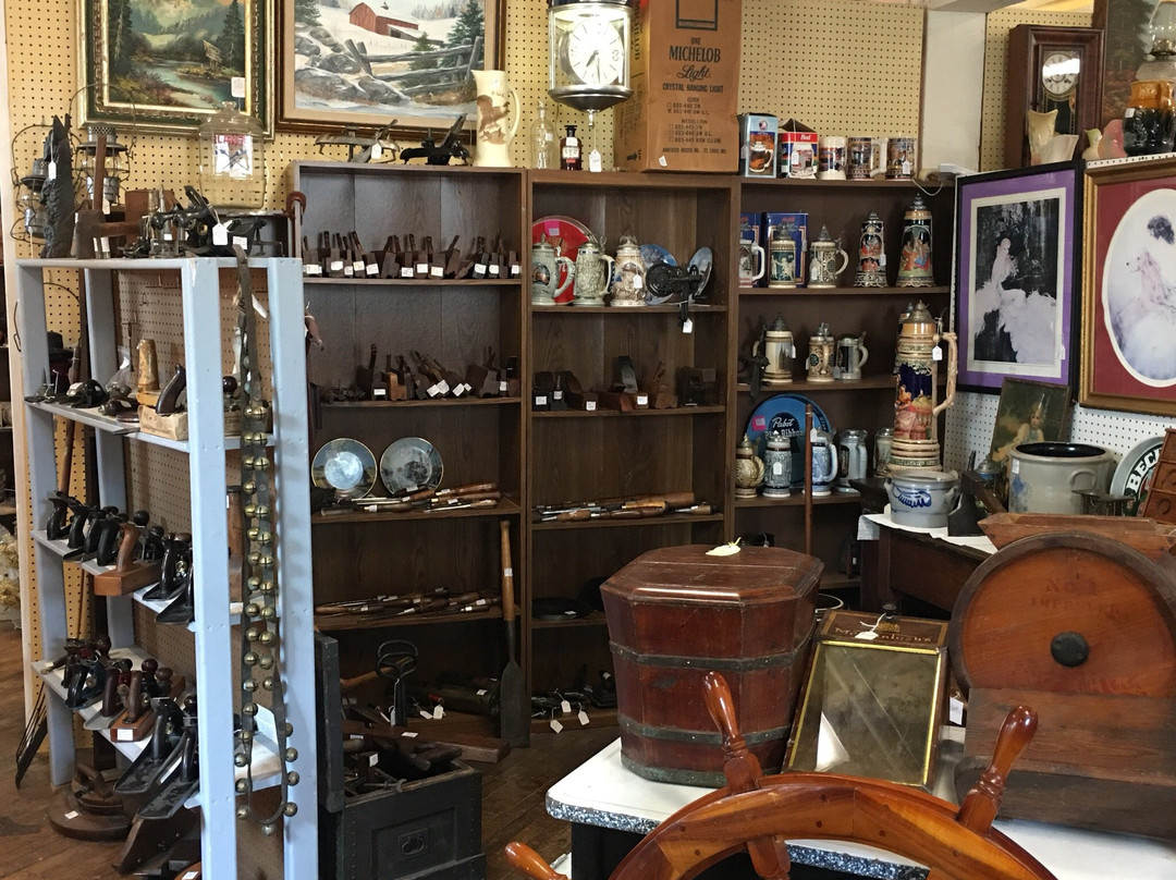 Bloomington Antique Mall景点图片