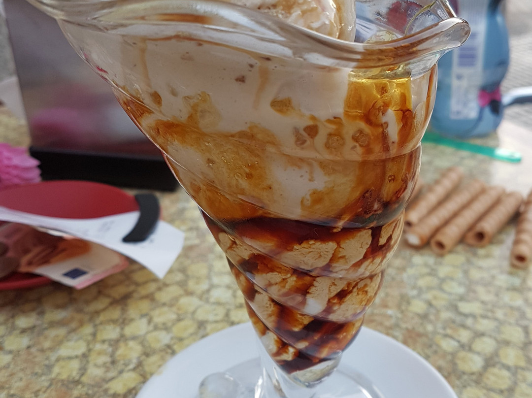 Los Cuarteros餐馆和美食-Helados Sirvent Cortés