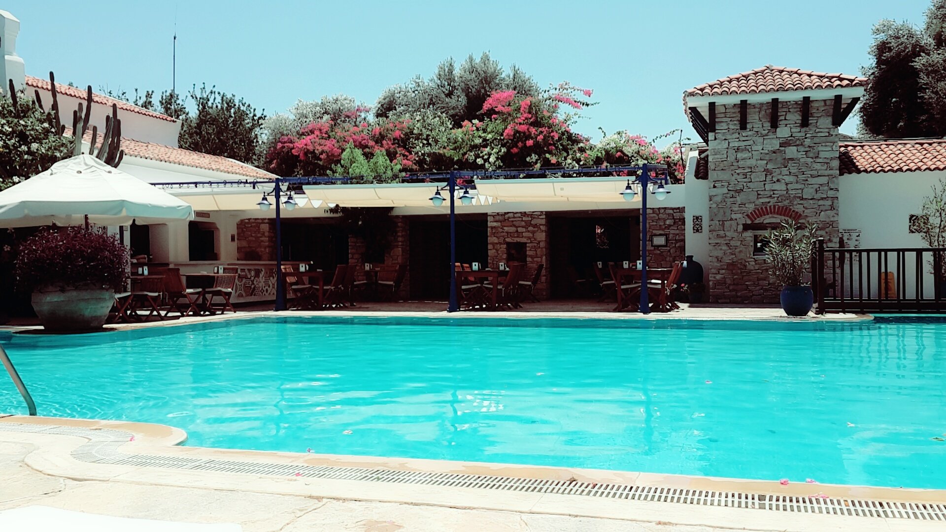 Marphe Hotel & Suites-泳池