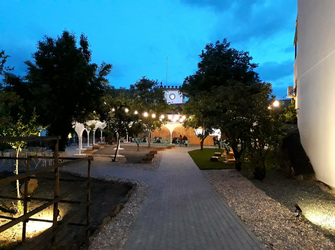 Praça 16景点图片
