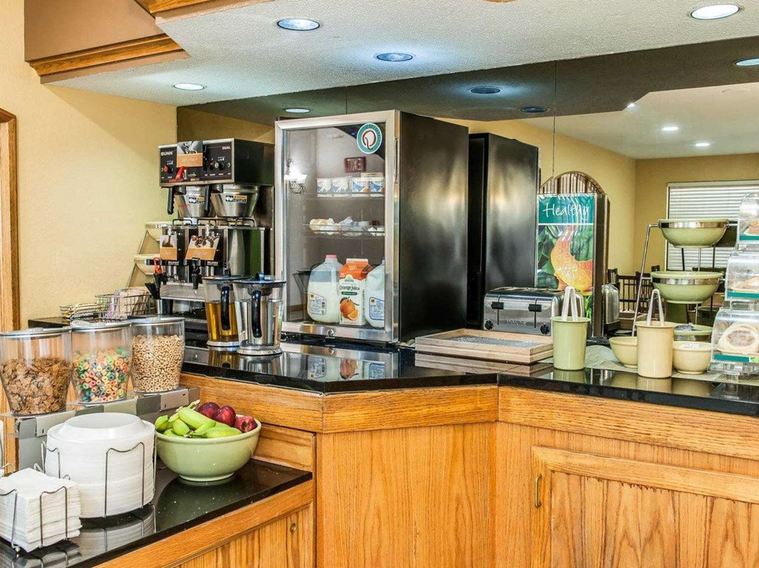 Quality Inn & Suites Shelbyville I-74主图