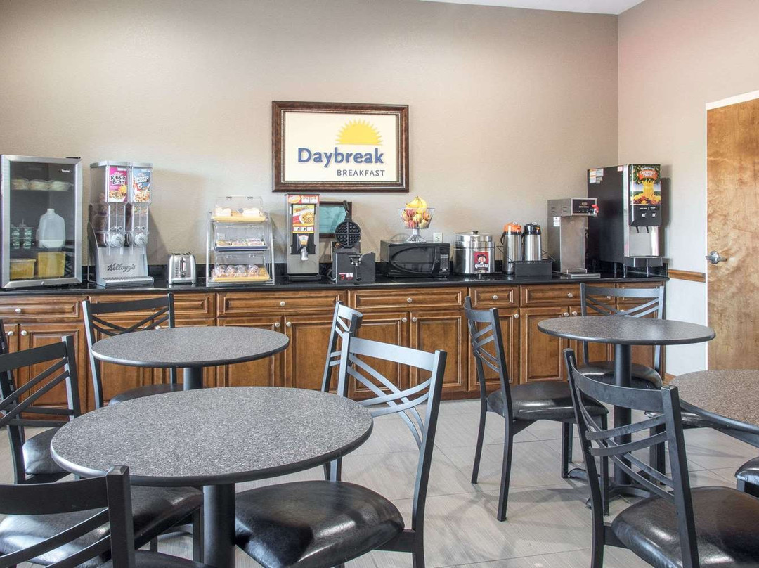 Days Inn by Wyndham Baytown East主图